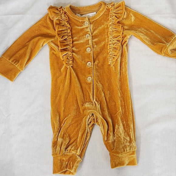🆕️ Rachel Zoe RZ Baby Mustard Coverall & Hat - Picture 7 of 11